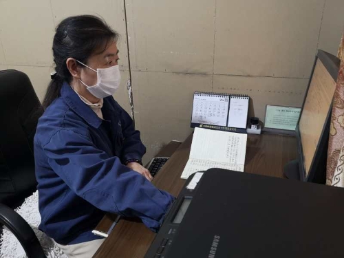 鐵選廠原煤車間書記解曉霞