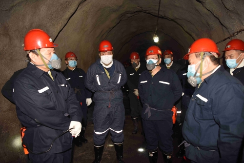 20200311 王佳喜在新興礦檢查