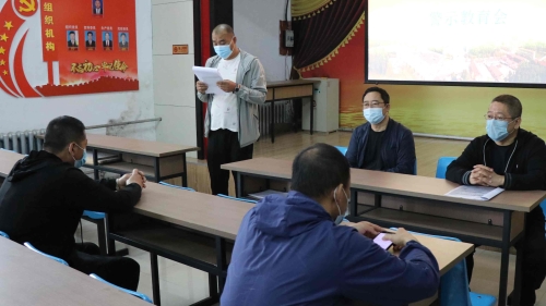 圖為鶴礦富力煤礦開展安全生產月現身說法活動_副本